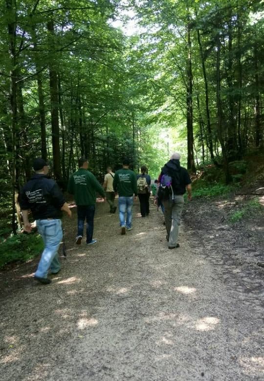Wanderung durch die idyllische Landschaft rund um den See