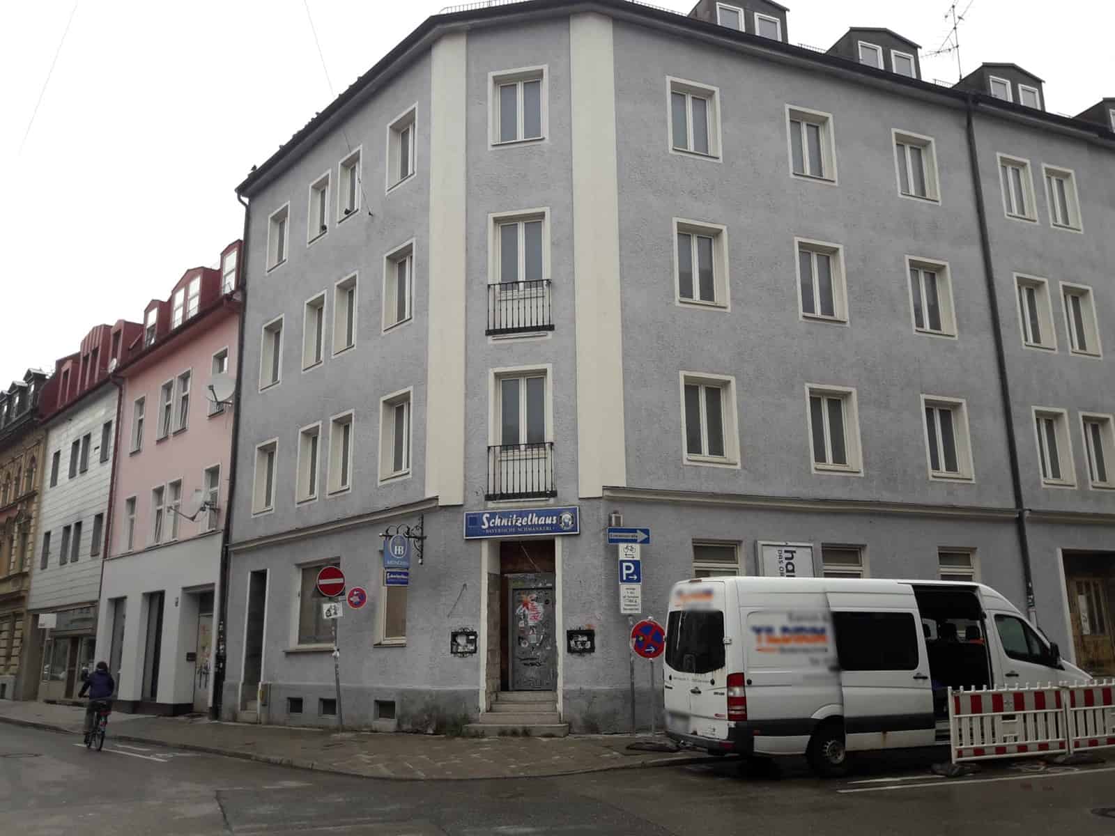 Das unbesetzte Schnitzelhaus im Westend