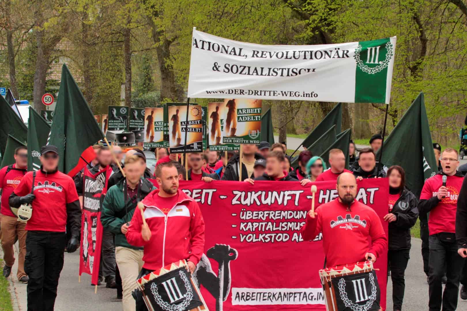 Volkstreue Demonstration am 9. April 2016 in Ingolstadt