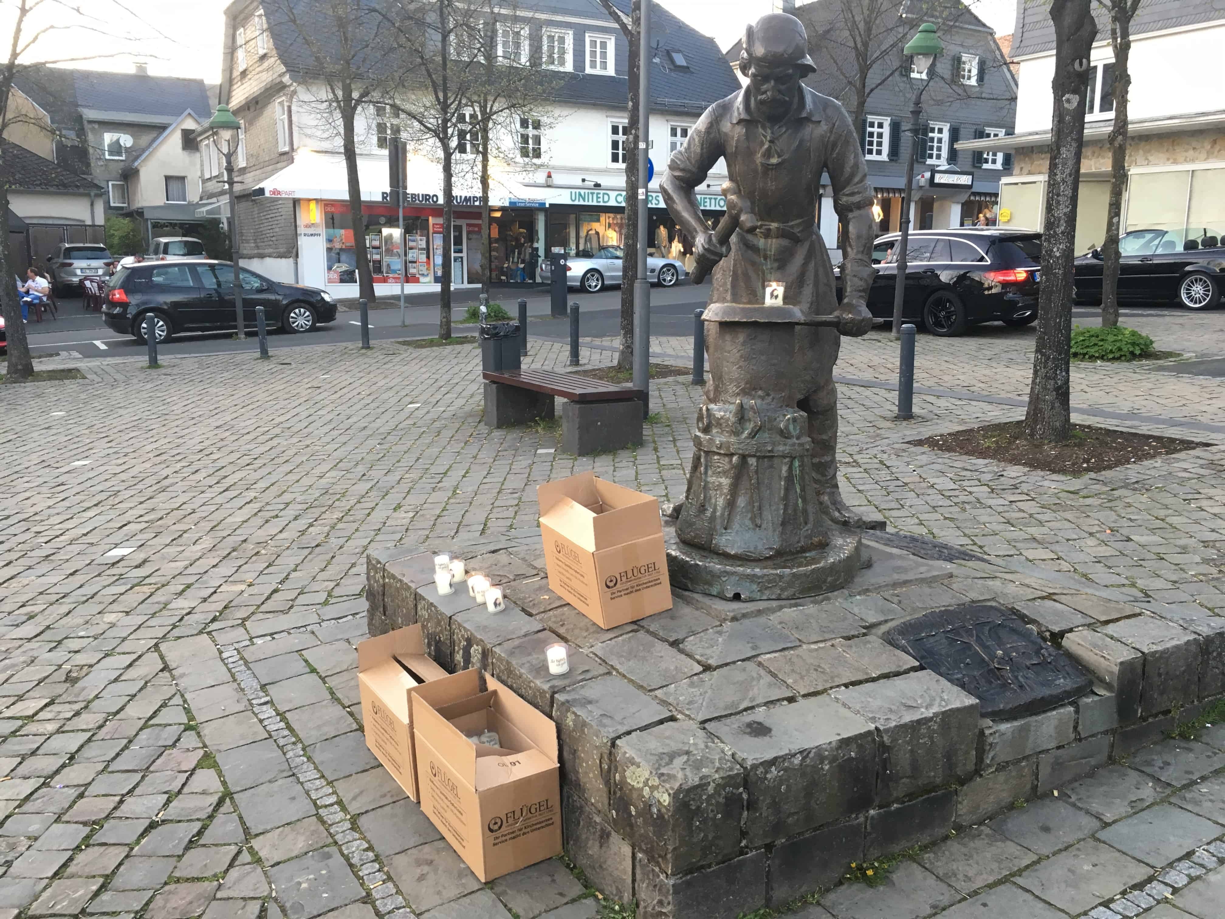 Überbleibsel des Spaziergangs – offenbar hatte man mit mehr Teilnehmern gerechnet.