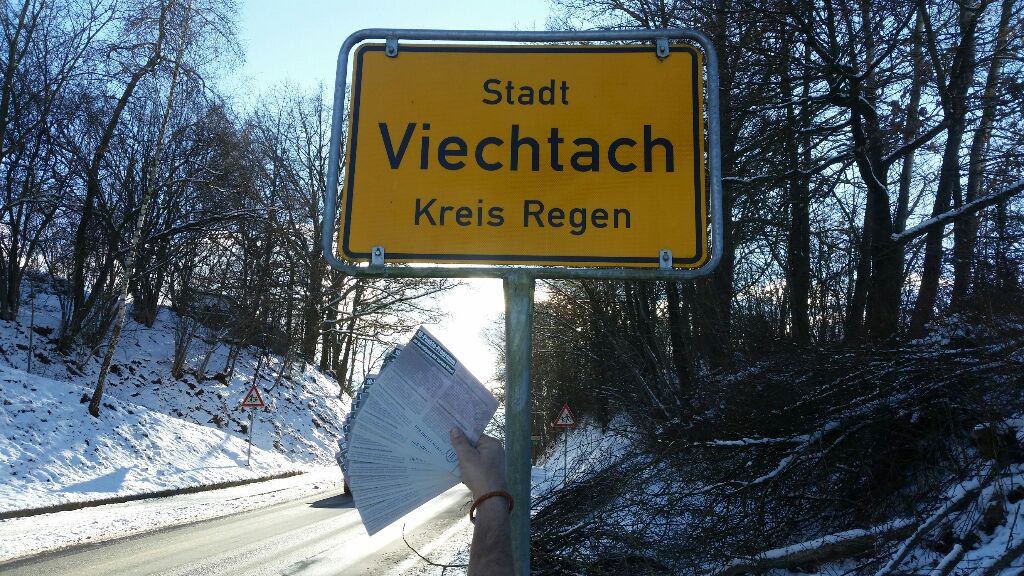 Stellenabbau wegen Coronapolitik - Flugblattverteilung in Viechtach